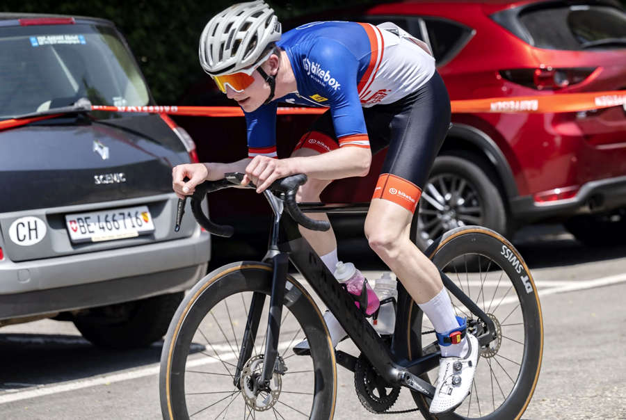 2206 belpathlon ss cyclist